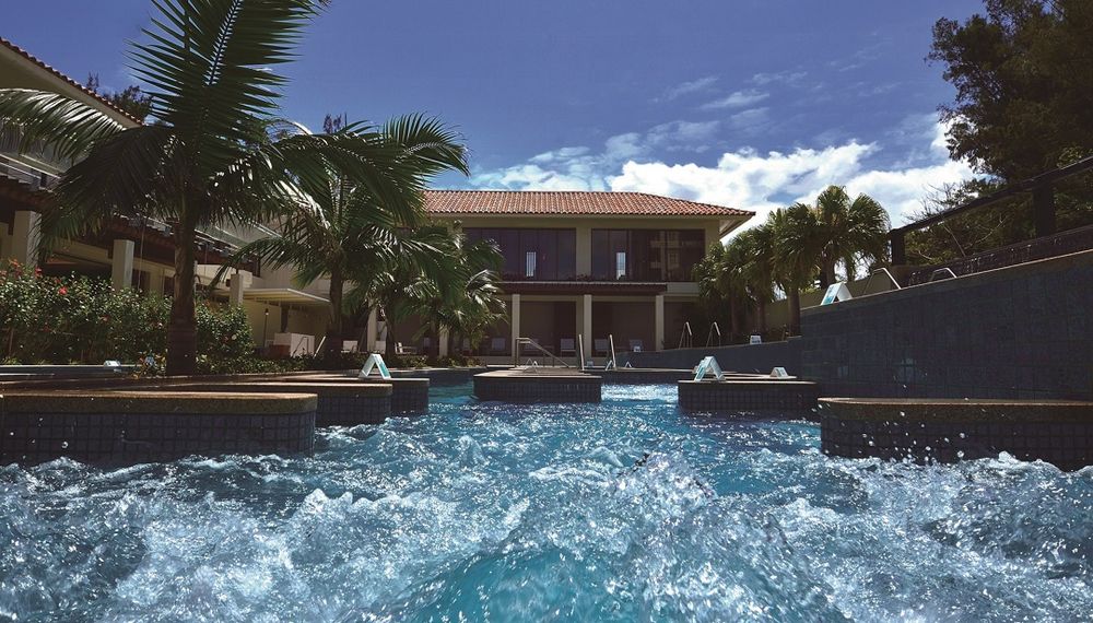 沖縄旅行でカップルにぴったり！ホテルおすすめランキングTOP10｜絶景＆サービス抜群